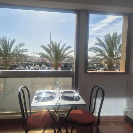 Au Cap D'agde Avec Parking, Piscine Proche Du Port - Fr-1-249-420 Apartment Agde